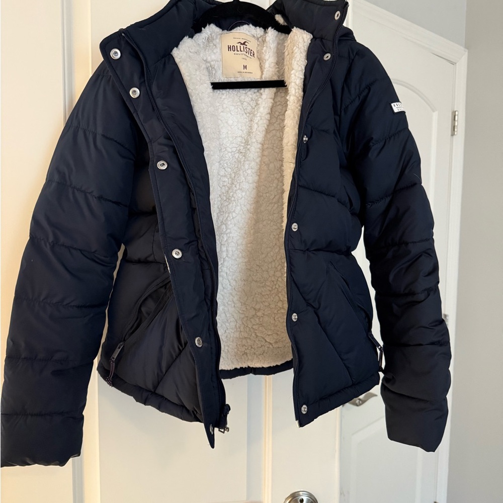 Hollister Women’s Faux Fur-Lined Navy Blue Puffer Jacket